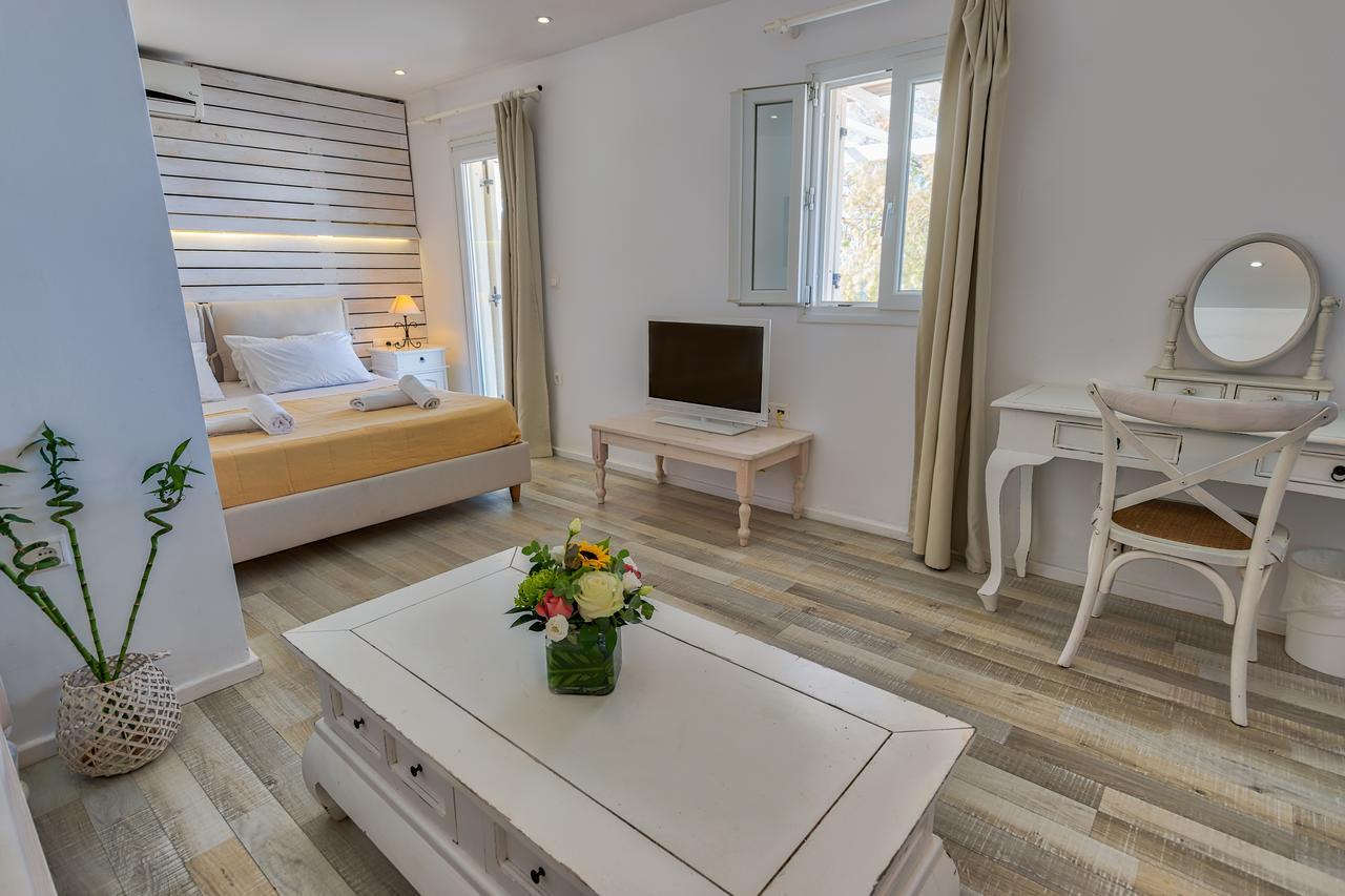With-inn Mykonos Tourlos